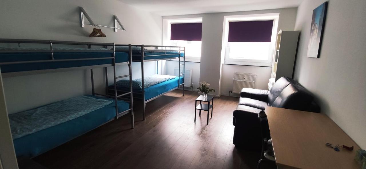 Full Flat 3 Bedrooms Saarbrucken Center -11 People Εξωτερικό φωτογραφία
